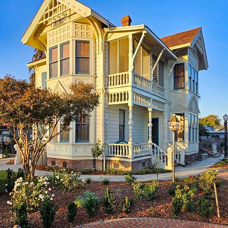 The Jd Hyde Historic Inn فيساليا، كاليفورنيا المظهر الخارجي الصورة