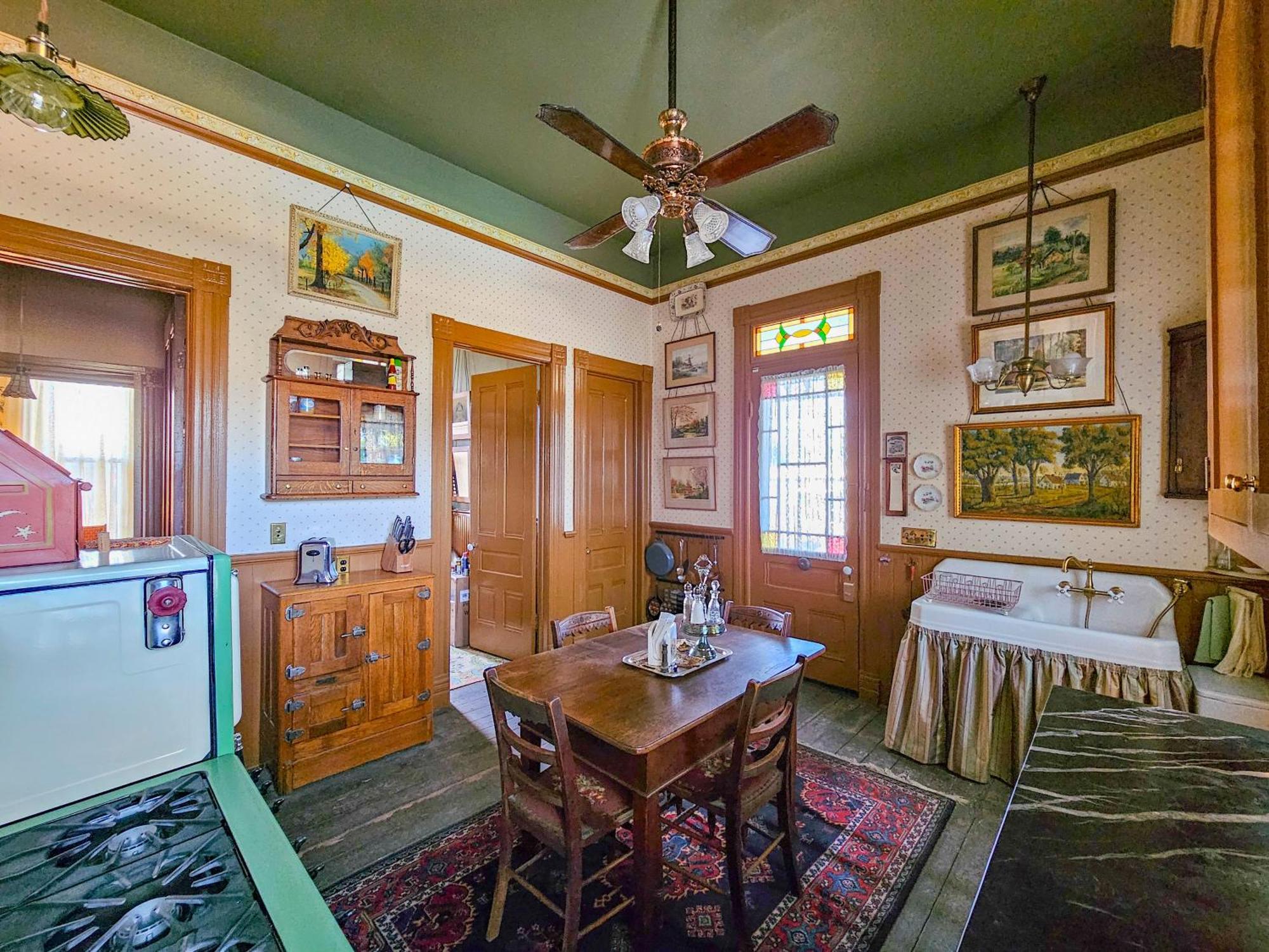 The Jd Hyde Historic Inn فيساليا، كاليفورنيا المظهر الخارجي الصورة