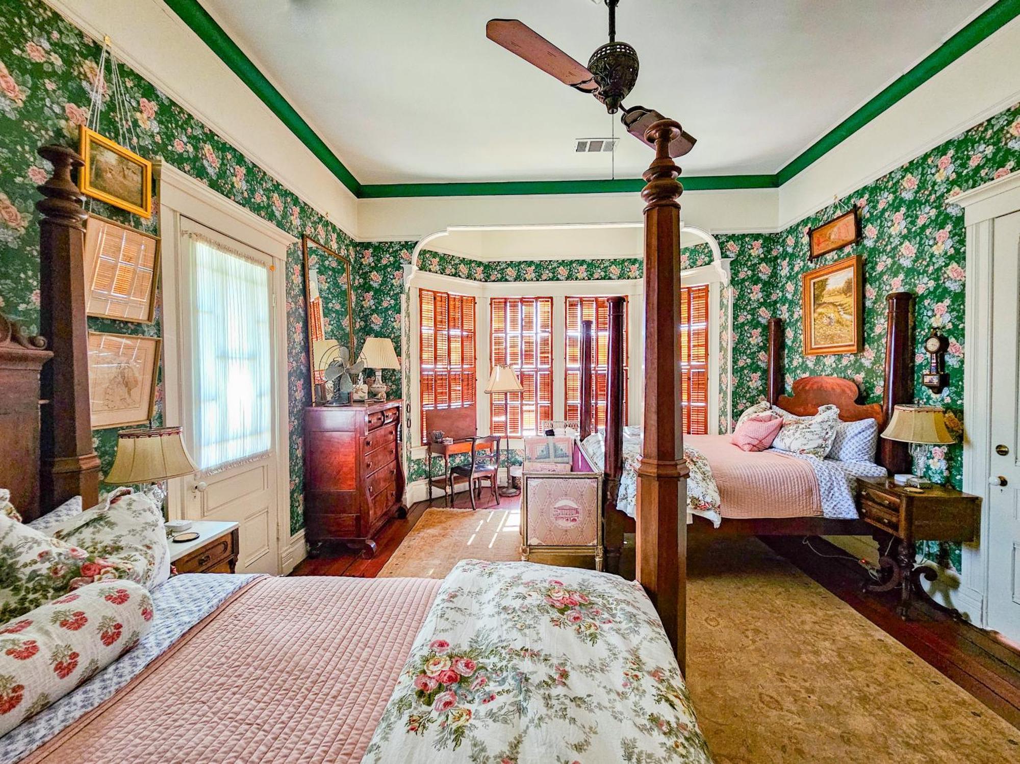 The Jd Hyde Historic Inn فيساليا، كاليفورنيا المظهر الخارجي الصورة