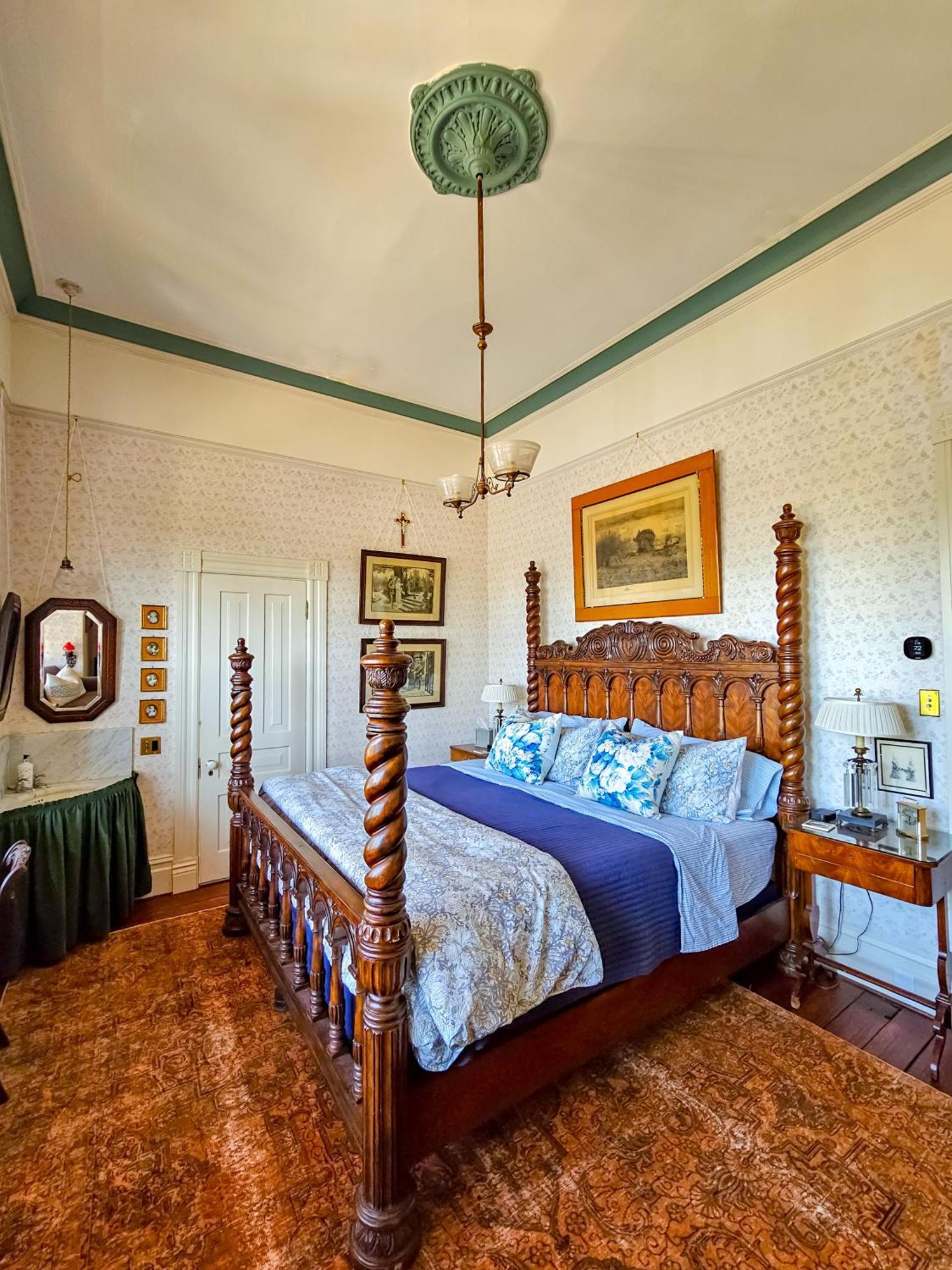 The Jd Hyde Historic Inn فيساليا، كاليفورنيا المظهر الخارجي الصورة